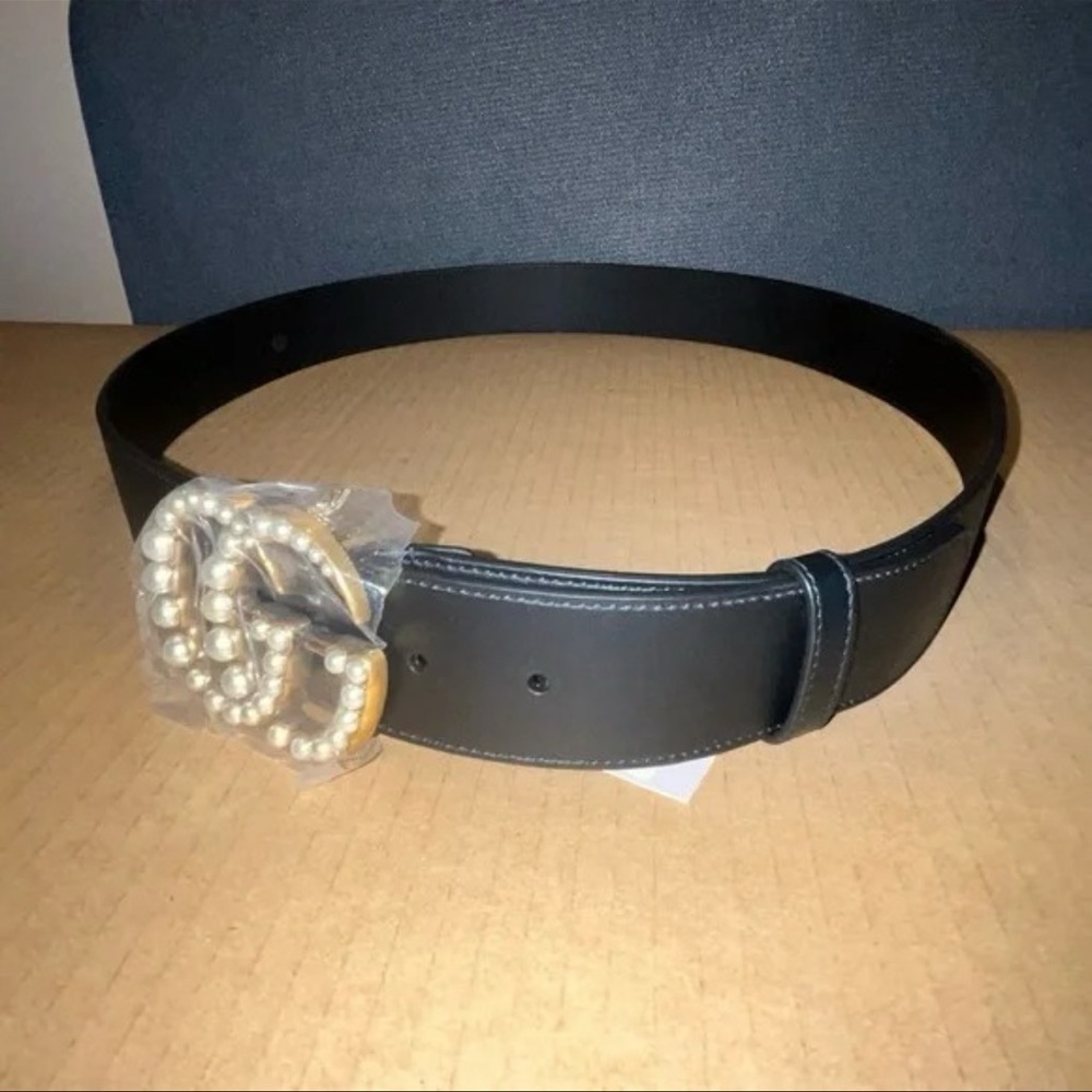 GUCCI Black leather belt with Gold GG & Pearl Buckle - Picture 3 of 7